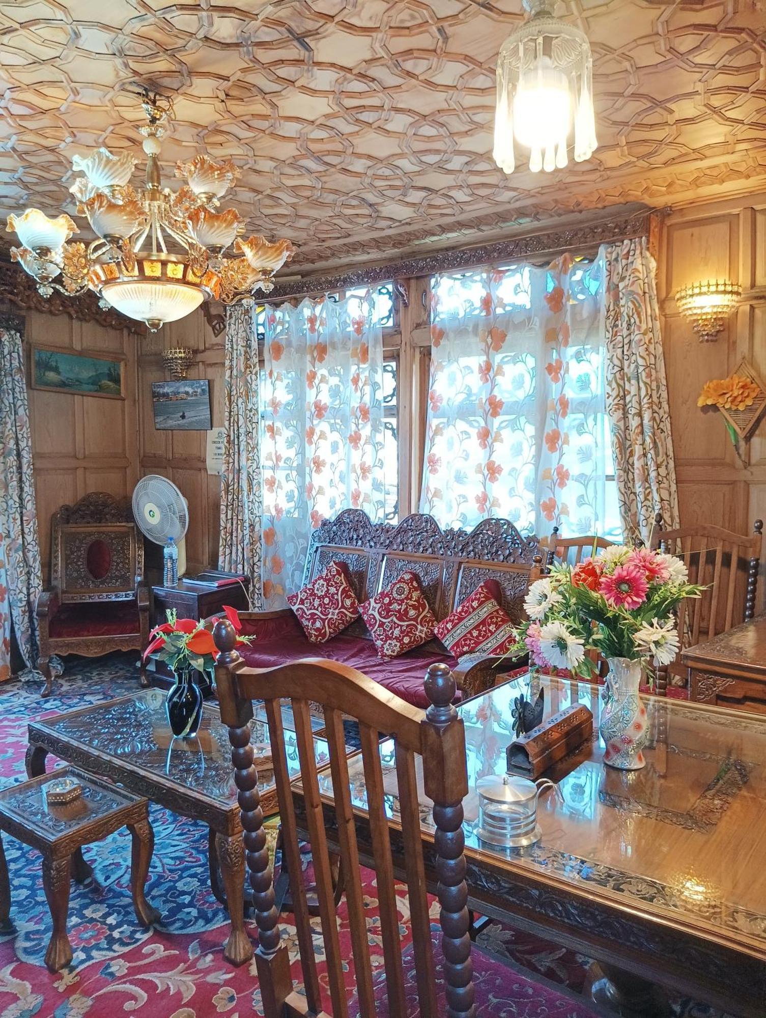 Hotel New Minar Group Of Houseboats Srīnagar Exteriér fotografie