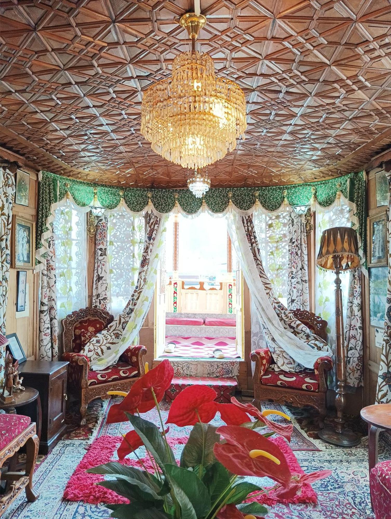 Hotel New Minar Group Of Houseboats Srīnagar Exteriér fotografie