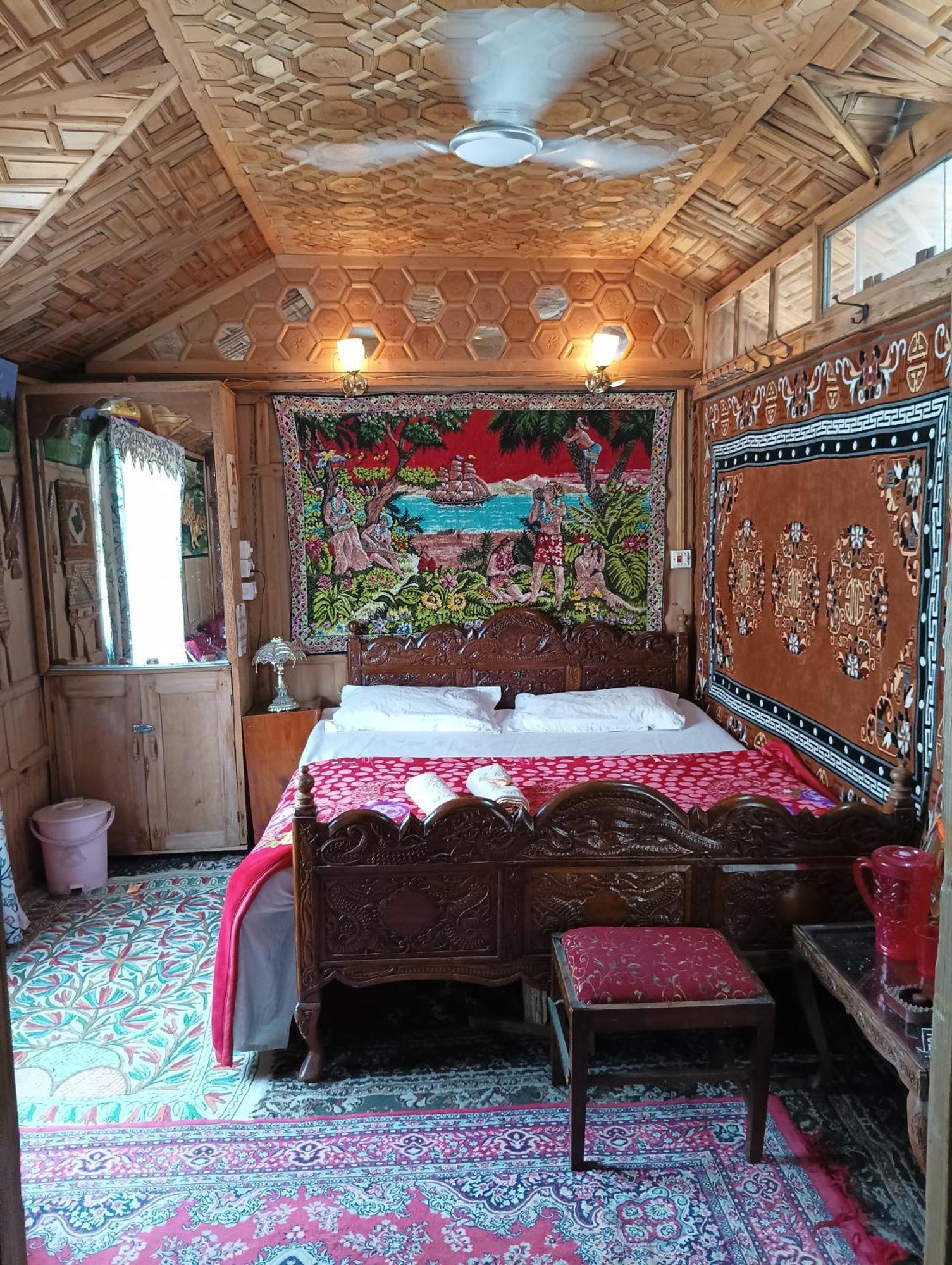 Hotel New Minar Group Of Houseboats Srīnagar Exteriér fotografie